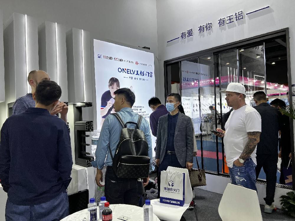 王鋁門窗參加廣州第29屆門窗幕墻新品展